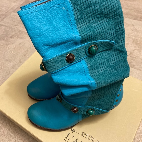 L’ARTISTE TURQUOISE BOOTS Size 6.5 BRAND NEW NEVER WORN - Picture 2 of 8